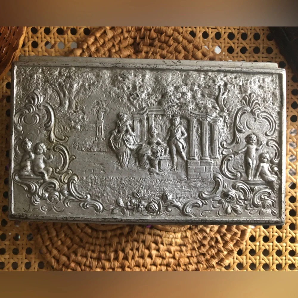 Ornate Silver-tone Heavy Cast Metal French Courtesan Scene Jewelry Box w/Velvet - Picture 4 of 16